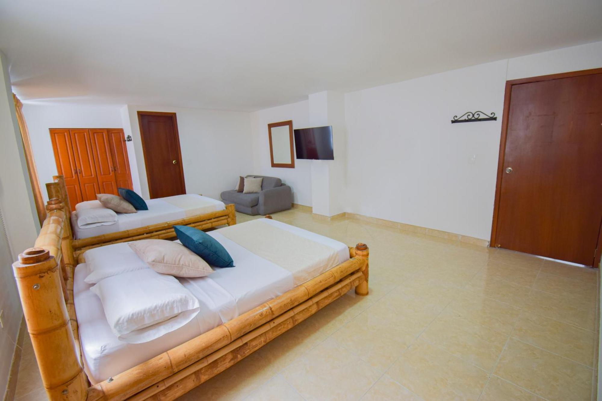Hotel Toledo Plaza Armenia  Eksteriør bilde