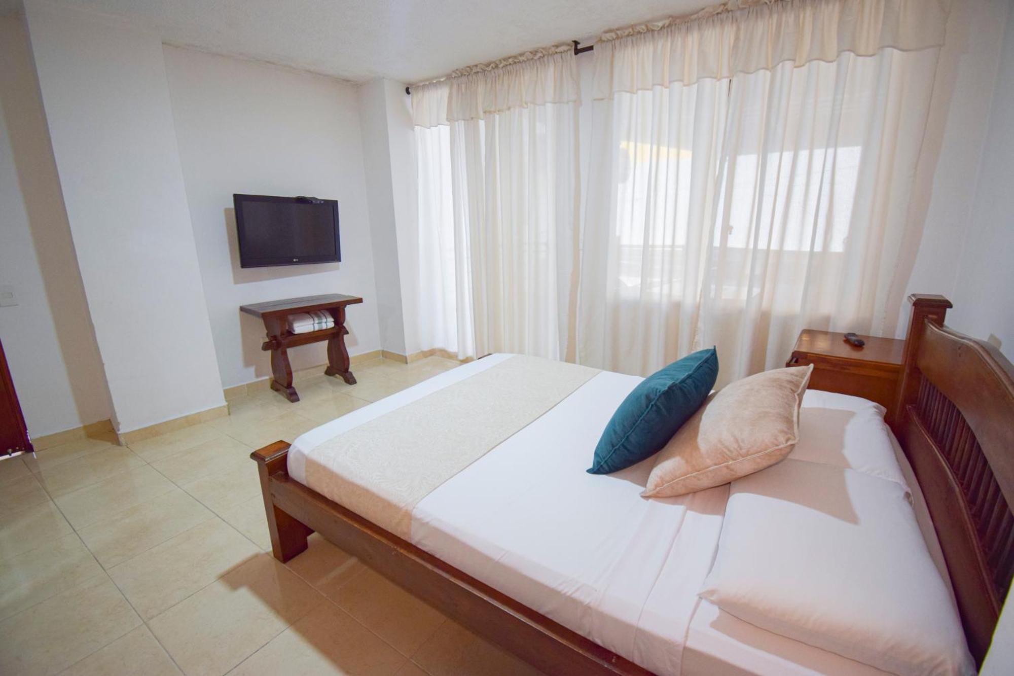 Hotel Toledo Plaza Armenia  Eksteriør bilde